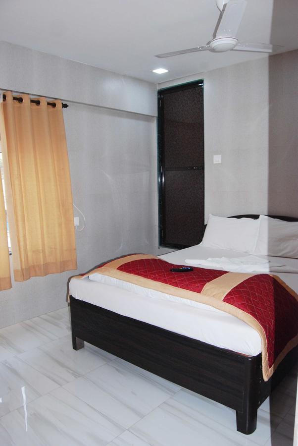 Hotel Holiday Inn Mumbai Exteriör bild