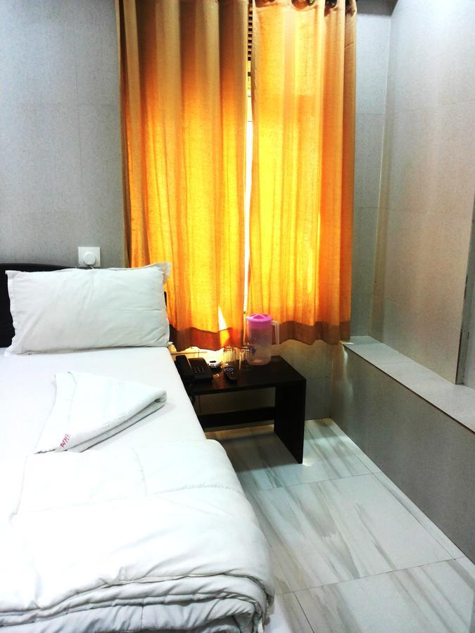 Hotel Holiday Inn Mumbai Exteriör bild