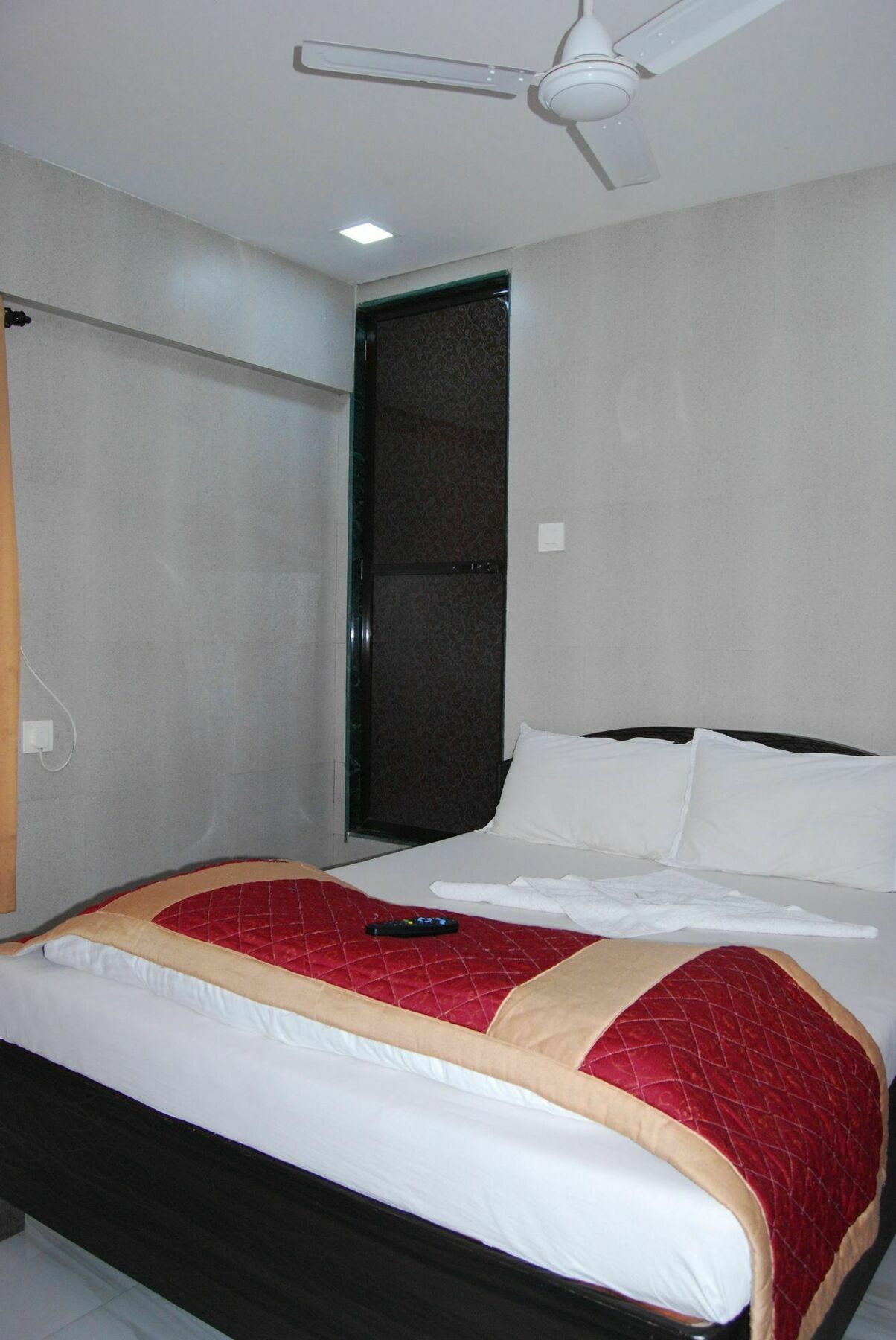 Hotel Holiday Inn Mumbai Exteriör bild