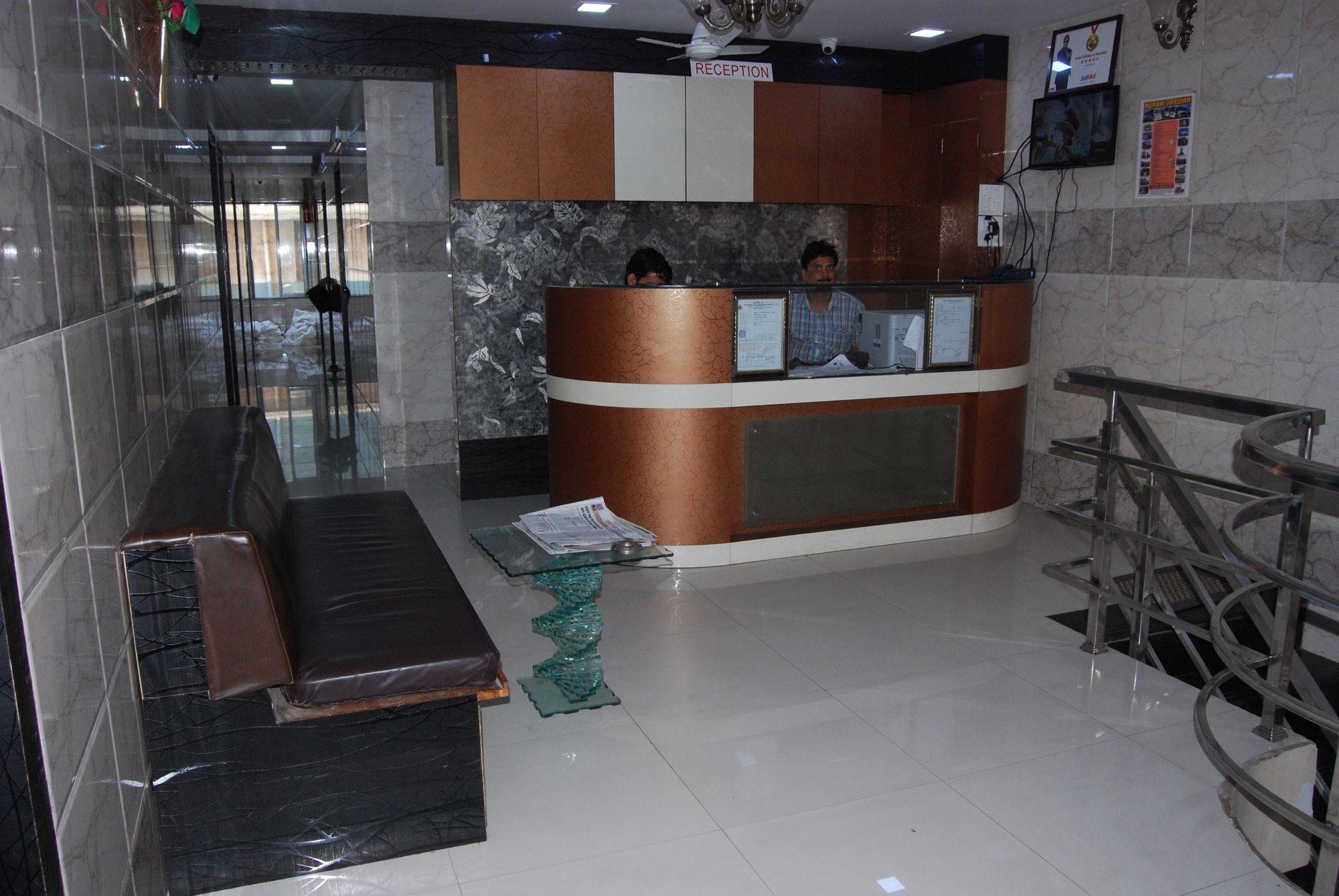 Hotel Holiday Inn Mumbai Exteriör bild